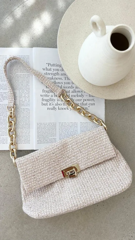 Billy J Bags Women Fion Boucle Chain Strap Handbag 8211 Camel