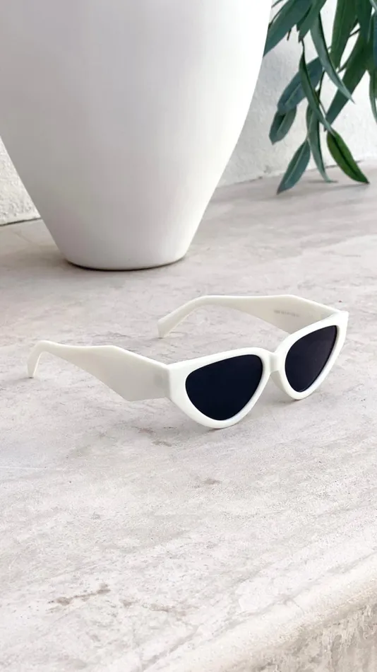 Billy J Sunglasses Women Carla Sunglasses 8211 White