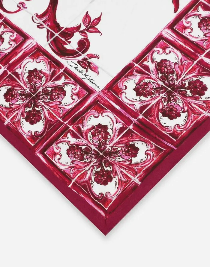 Dolce and Gabbana Scarves And Silks Women Majolicaprint Twill Scarf 90 X 90 Multicolor Dolce and Gabbana Scarves And Silks Women Majolicaprint Twill Scarf 90 X 90 Multicolor