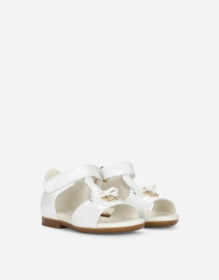 Dolce and Gabbana Shoes 2438 Children Patent Leather First Steps Sandals With Metal DG Logo White Dolce and Gabbana Shoes 2438 Children Patent Leather First Steps Sandals With Metal DG Logo White