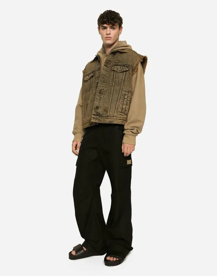 Dolce and Gabbana Trousers And Shorts Men Cotton Cargo Pants With Brand Plate Black Dolce and Gabbana Trousers And Shorts Men Cotton Cargo Pants With Brand Plate Black