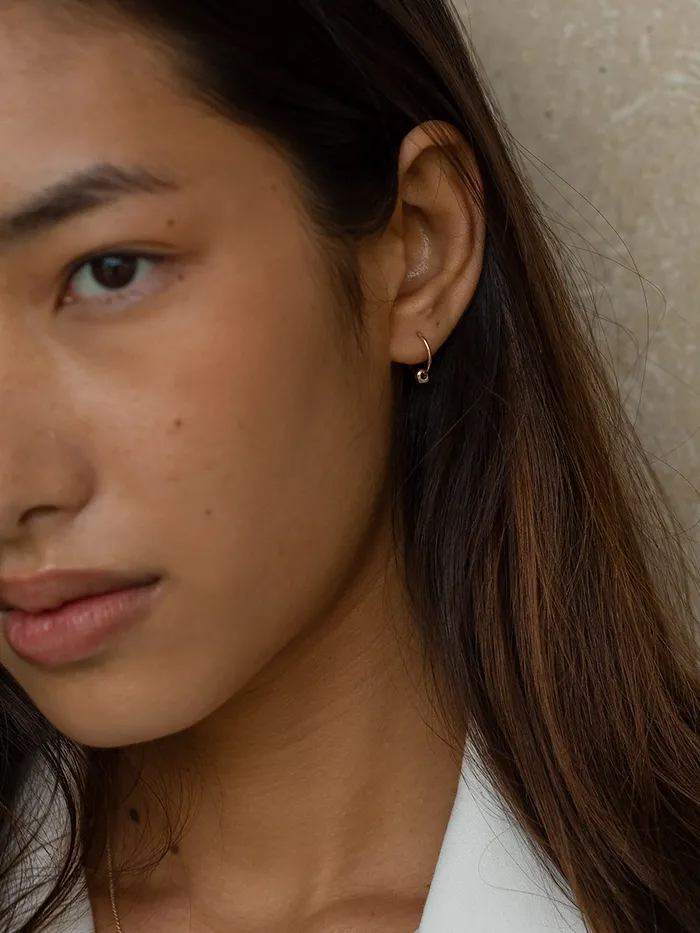Earrings Women Artefact 8211 Rosa Hoops in Gold The UNDONE