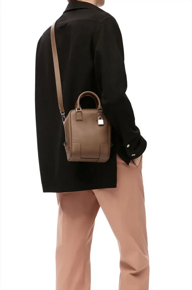 Loewe Amazona 15 In Nappa Calfskin Winter Brown Women Mini Bags