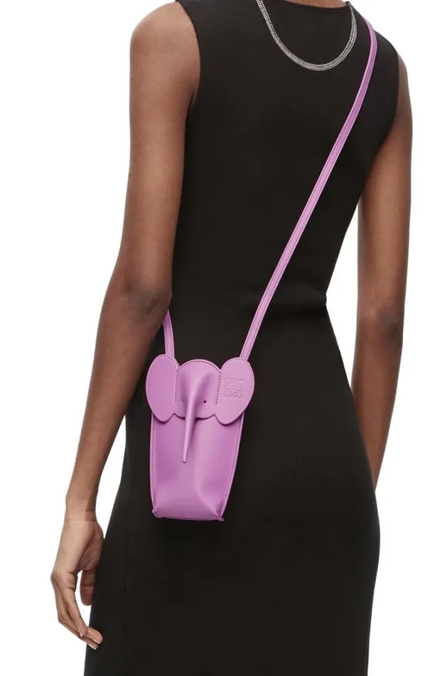Loewe Elephant Pocket In Classic Calfskin Rockrose Women Crossbody Bags