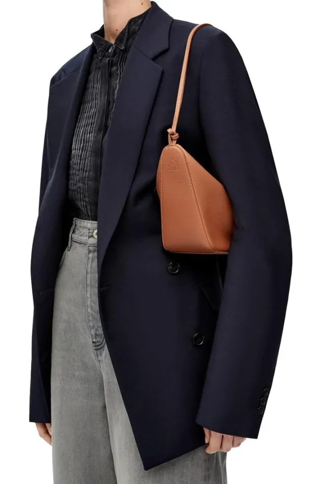 Loewe Mini Hammock Hobo Bag In Classic Calfskin Tan Women Shoulder Bags