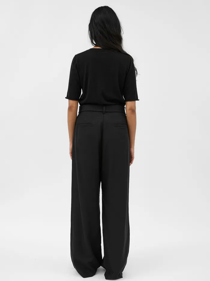 Tops Marle 8211 Kendall Cashmere Top in Black The UNDONE Women