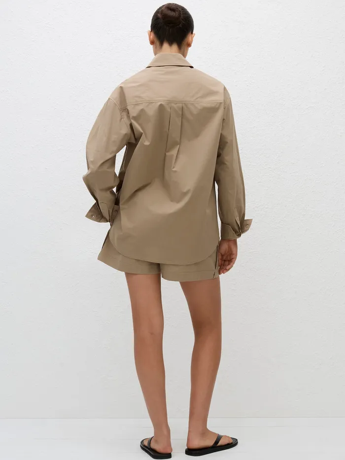 Tops The UNDONE Women Matteau 8211 Relaxed Shirt in Tan Stone