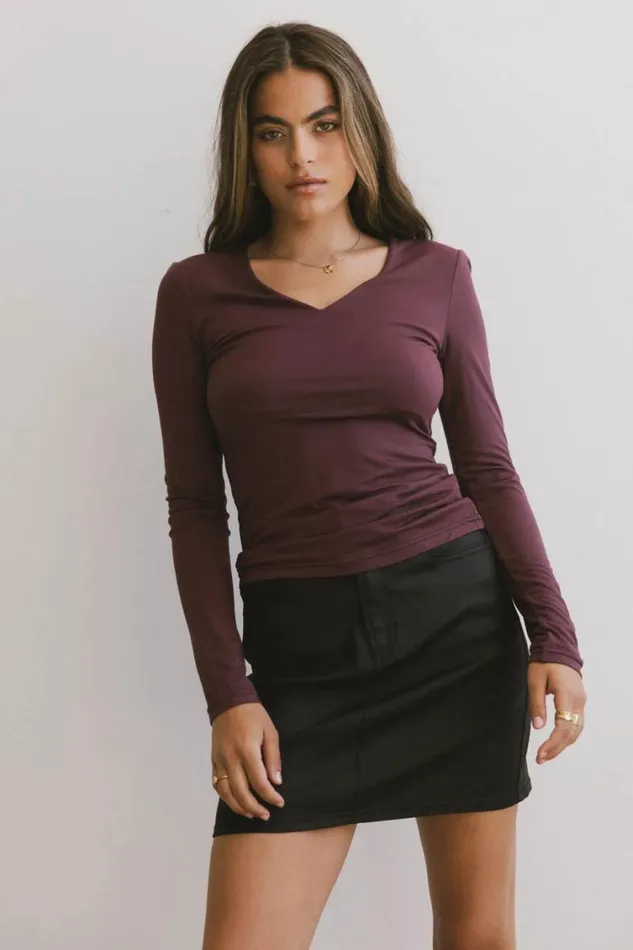 Tops Women Bohme Iris Basic Top In Wine Wine