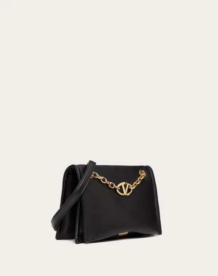 Valentino Shoulder Bags Woman Vlogo Chain Nappa Leather Shoulder Bag With Chain For Woman In Black Black