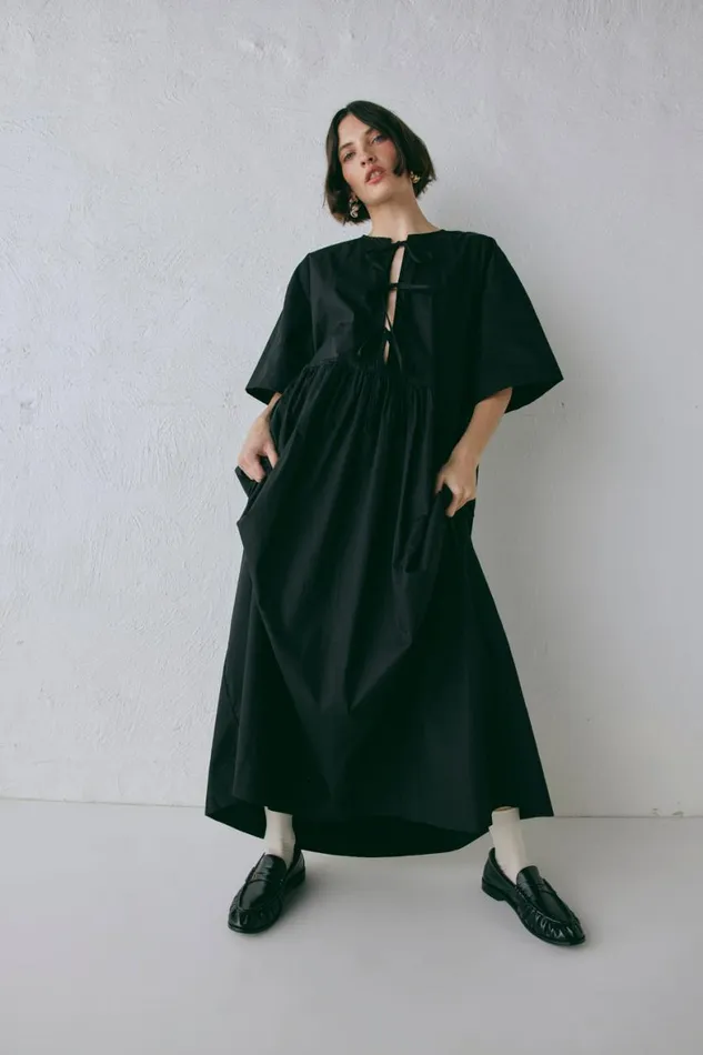 VRG GRL MidiMaxi Dresses Naomi Smock Maxi Dress Black 8211 Women VRG GRL MidiMaxi Dresses Naomi Smock Maxi Dress Black 8211 Women
