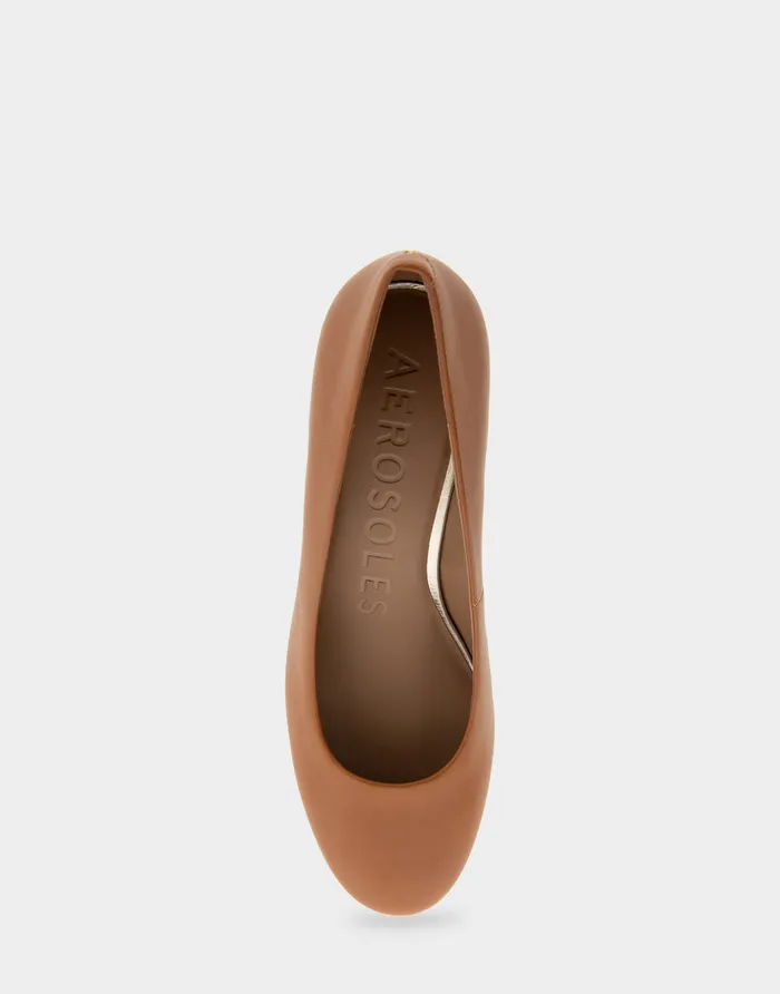 Women Aerosoles Clogs and Mules Comfortable Mid Heel Pump In Tan Genuine Leather