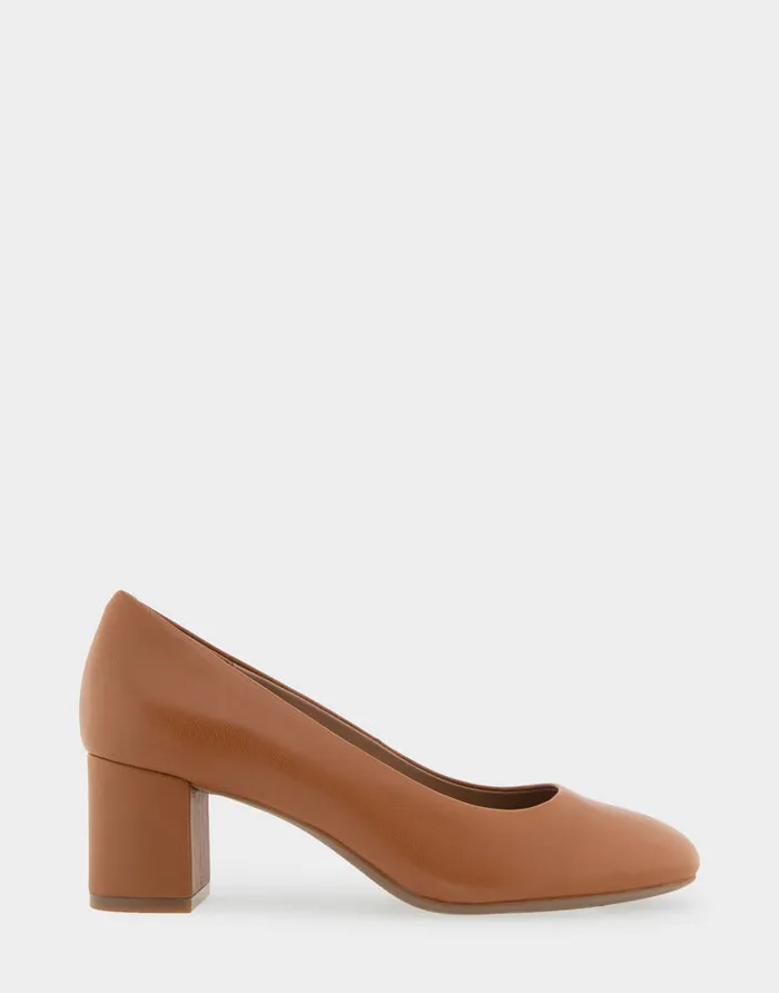 Women Aerosoles Clogs and Mules Comfortable Mid Heel Pump In Tan Genuine Leather