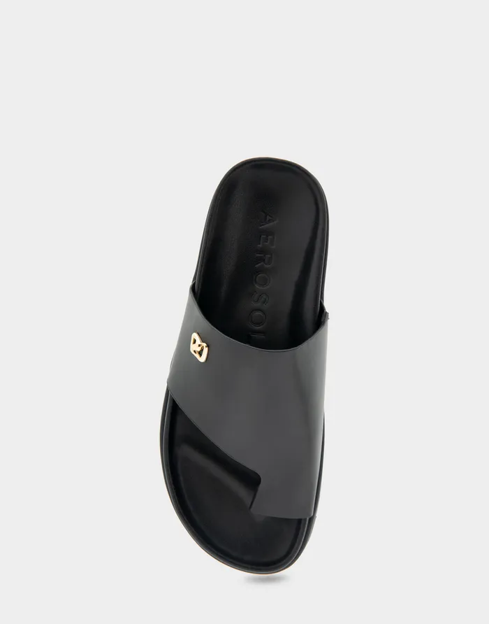 Women Aerosoles Flats Comfortable Hooded Toe Ring Footbed Sandal In Black Leather