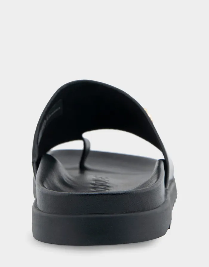 Women Aerosoles Flats Comfortable Hooded Toe Ring Footbed Sandal In Black Leather