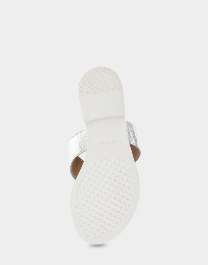 Women Aerosoles Flats Comfortable Ornamented Thong Sandal In Silver Faux Leather