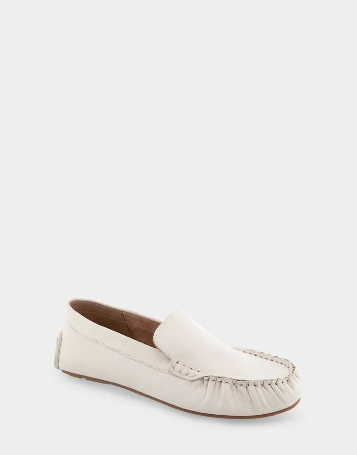 Women Aerosoles Wide Width Flats Comfortable Driver In Eggnog Leather