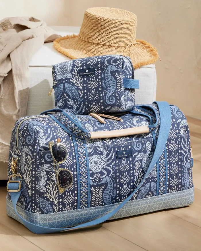 WomenBeach and Home Daise Seascape Voyager Duffel Bag Daise Seascape Tommy Bahama Luggage and Travel