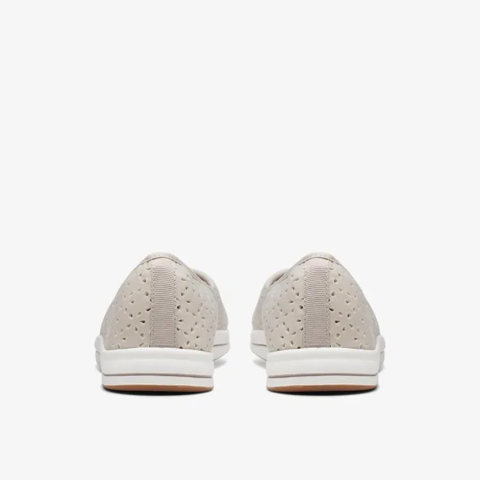 Women Breeze Emily Light Taupe Clarks Flats