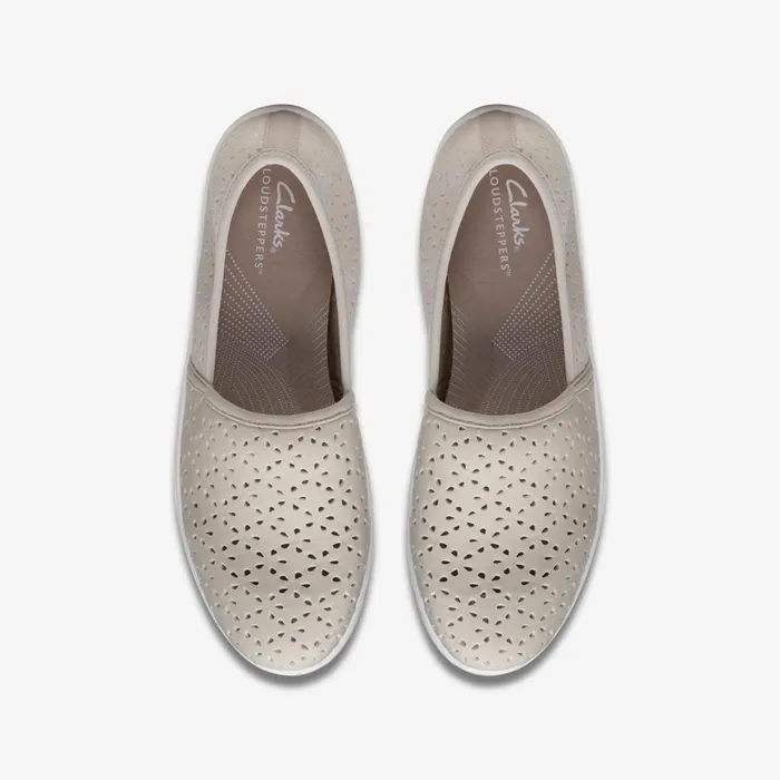 Women Breeze Emily Light Taupe Clarks Flats