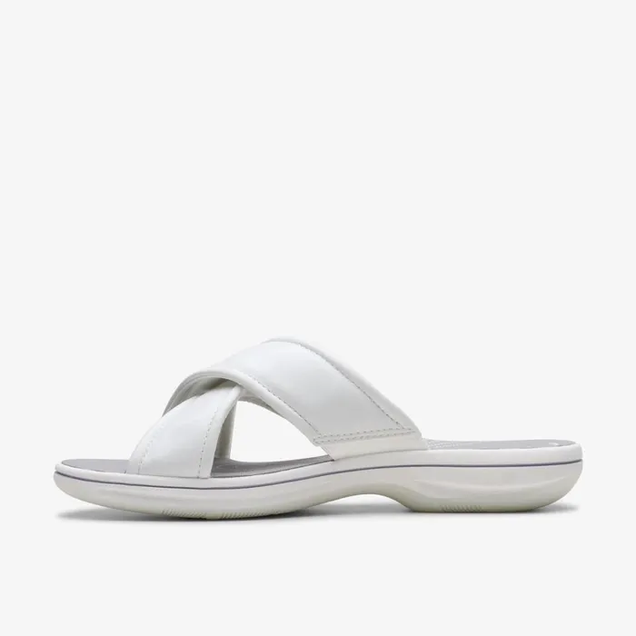Women Breeze Sara White Clarks Sandals and Flip Flops