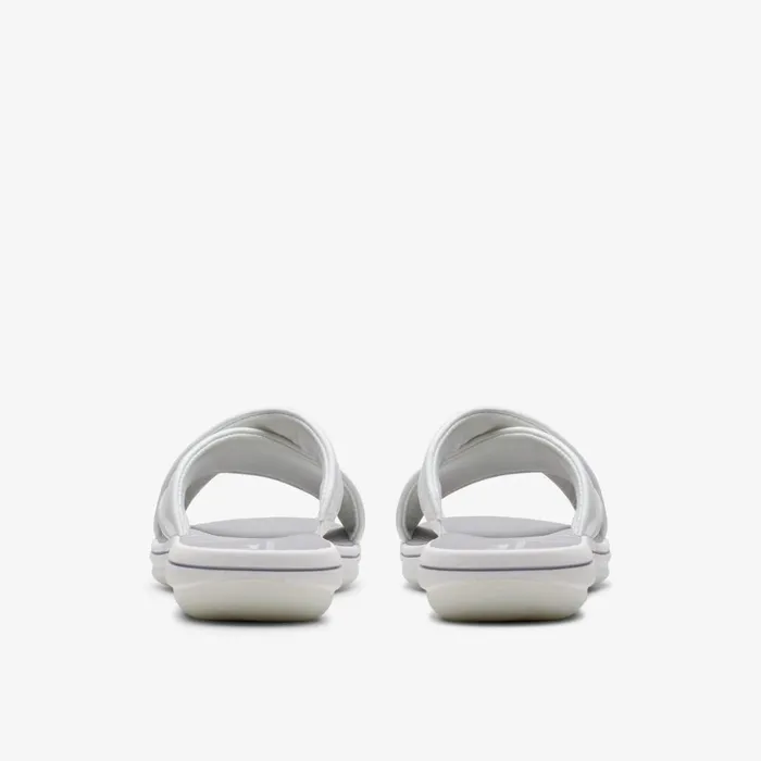 Women Breeze Sara White Clarks Sandals and Flip Flops