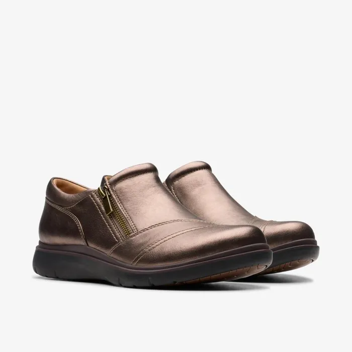 Women Certina Pure Antique Brown Clarks Clogs and Mules