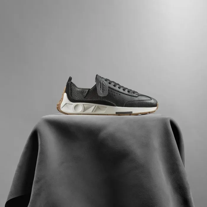 Women Craft Speed Black Leather Clarks Sneakers