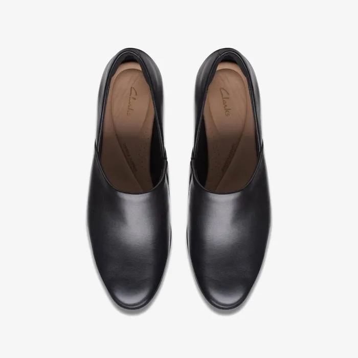 Women Freva 55 Lily Black Leather Clarks Heels and Pumps