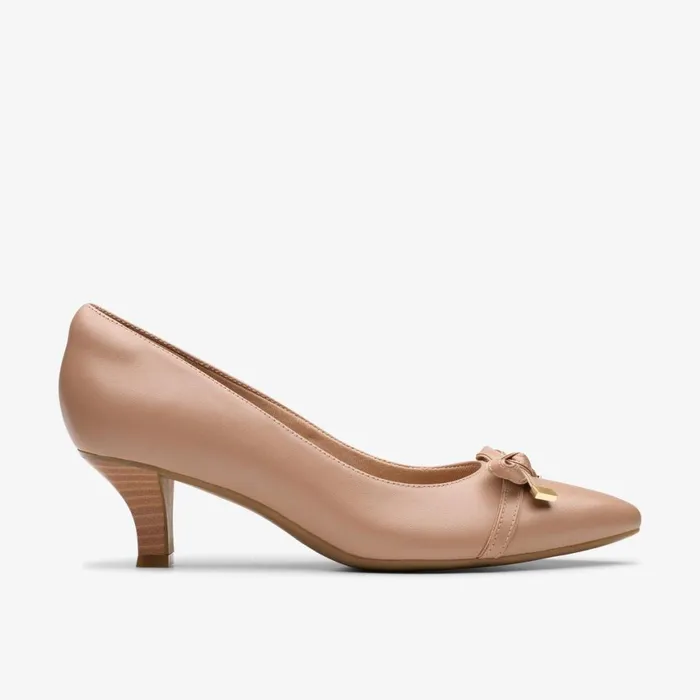 Women Kepley Holly Warm Beige Leather Clarks Heels and Pumps