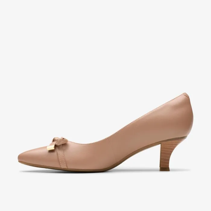 Women Kepley Holly Warm Beige Leather Clarks Heels and Pumps
