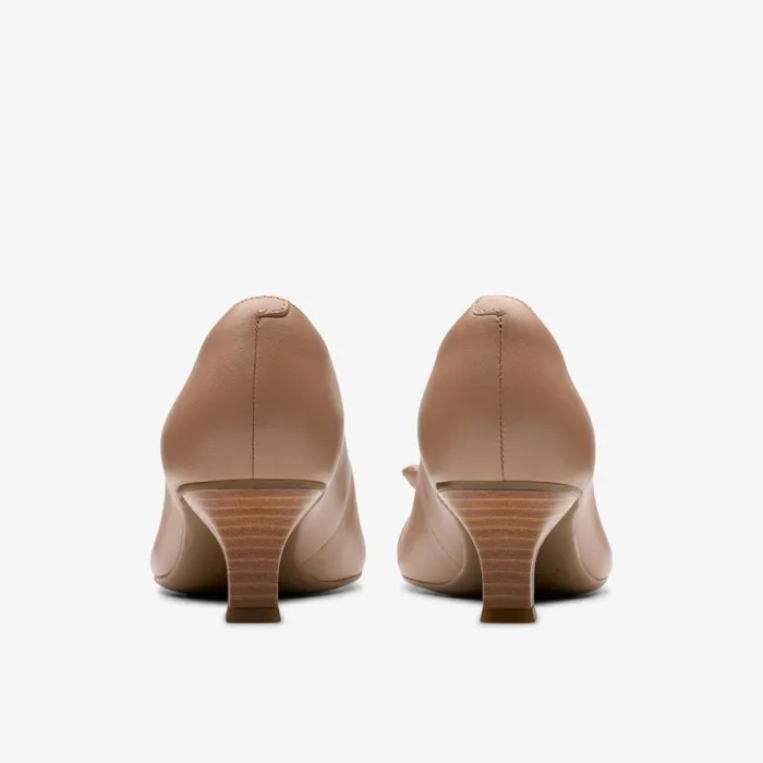 Women Kepley Holly Warm Beige Leather Clarks Heels and Pumps