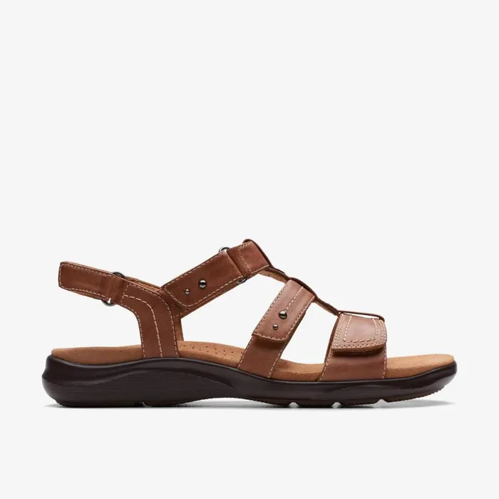Women Kitly Step Tan Clarks Sandals and Flip Flops