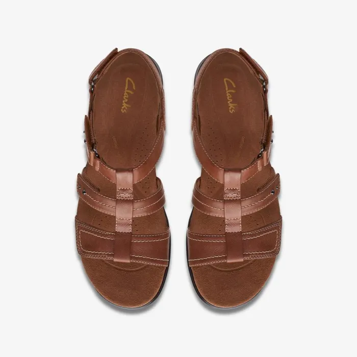 Women Kitly Step Tan Clarks Sandals and Flip Flops