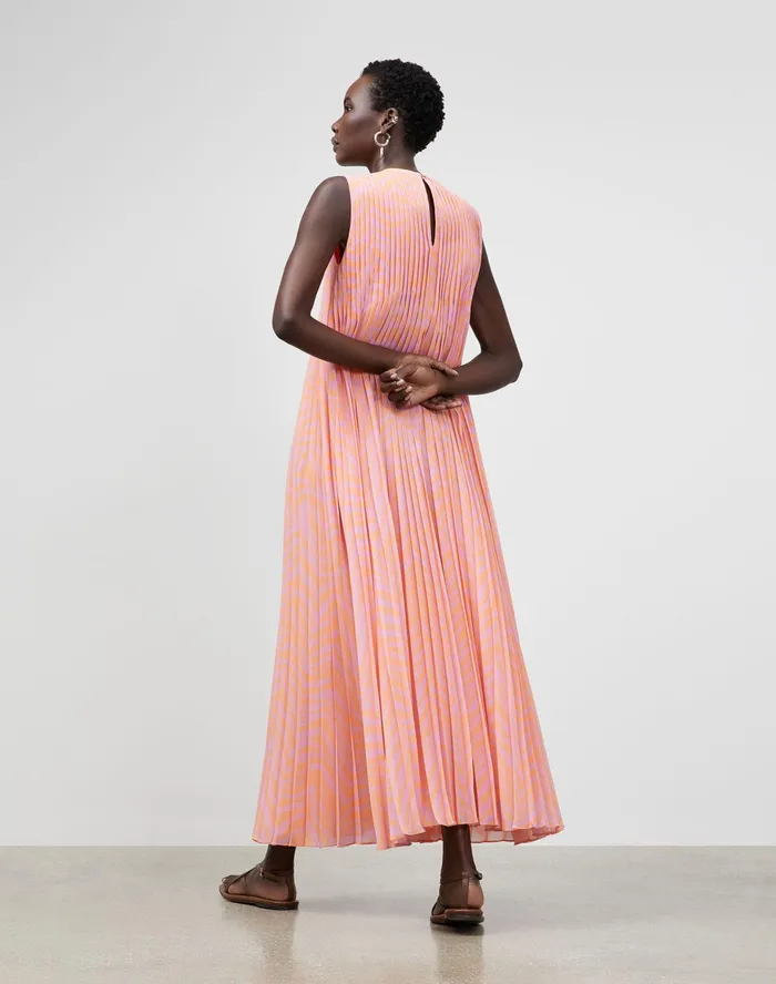 Women Lafayette 148 New York Dresses Petite Willow Maxi Dress In Zevron Print Georgette Dahlia Multi