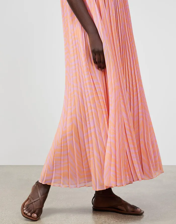 Women Lafayette 148 New York Dresses Petite Willow Maxi Dress In Zevron Print Georgette Dahlia Multi