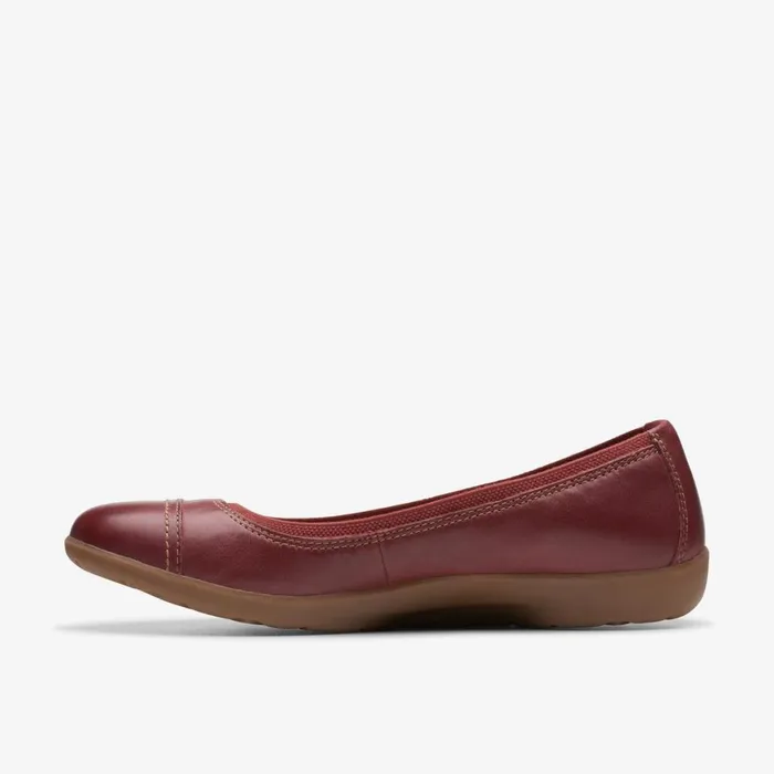 Women Meadow Opal Chestnut Leather Clarks Flats