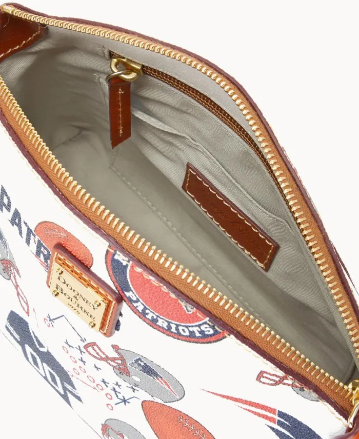 WomenMen Crossbodies Dooney and Bourke NFL Patriots Suki Crossbody Patriots