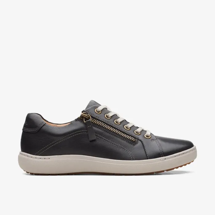 Women Nalle Lace Black Leather Clarks Sneakers