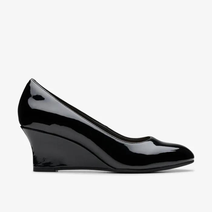 Women Olivette Pearl Black Patent Clarks Dress Shoes