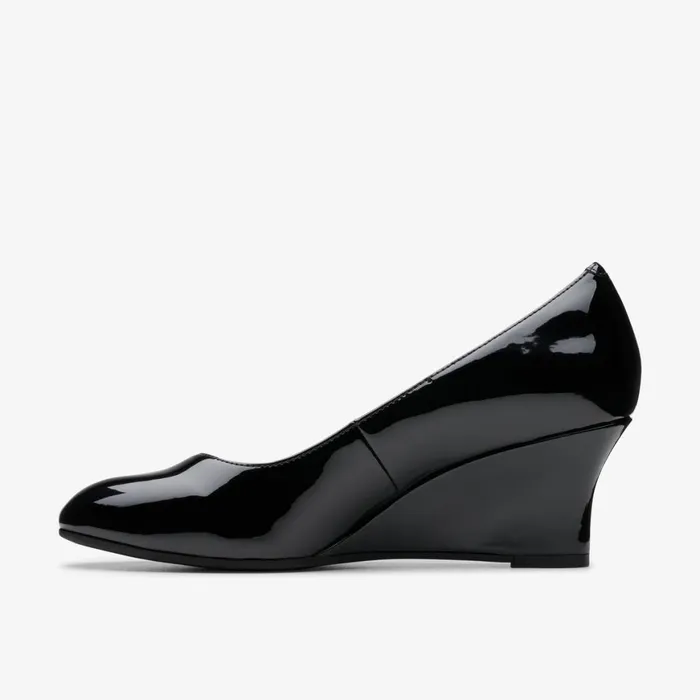 Women Olivette Pearl Black Patent Clarks Dress Shoes