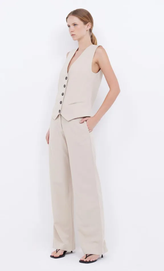 Women Sleeveless Bec Bridge DESIREE VEST 8211 SAND