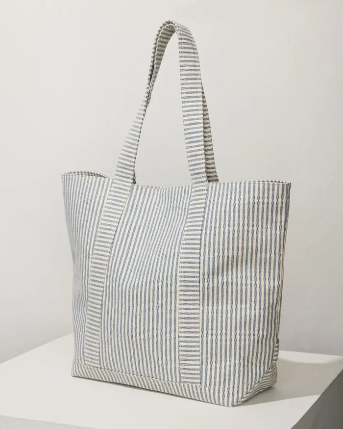 Women Sunburst Raffia Clutch Natural Tommy Bahama Handbags and Clutches Women Sunburst Raffia Clutch Natural Tommy Bahama Handbags and Clutches